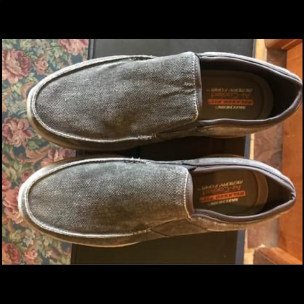 Men’s sketcher shoes